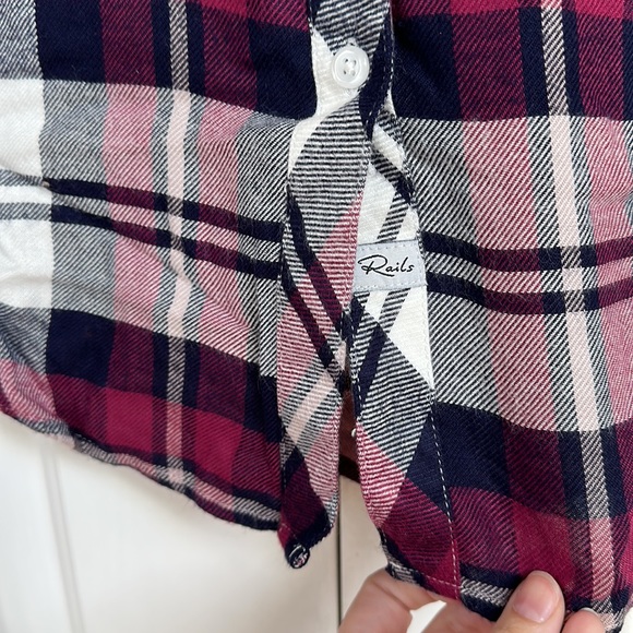 Rails Hunter Plaid Shirt in Lychee Navy White Sz M - Picture 8 of 9